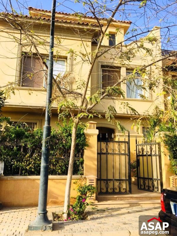 Town House with Garden for Rent in Meadows Park - Sheikh Zayed Town House with Garden for Rent in Meadows Park - Sheikh Zayed