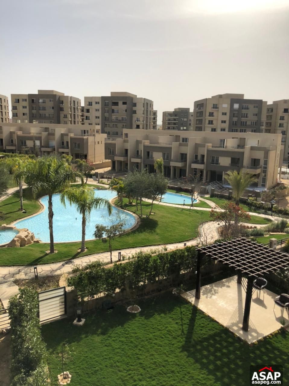 Twin House with Lake View in the Square for Sale Twin House with Lake View in the Square for Sale