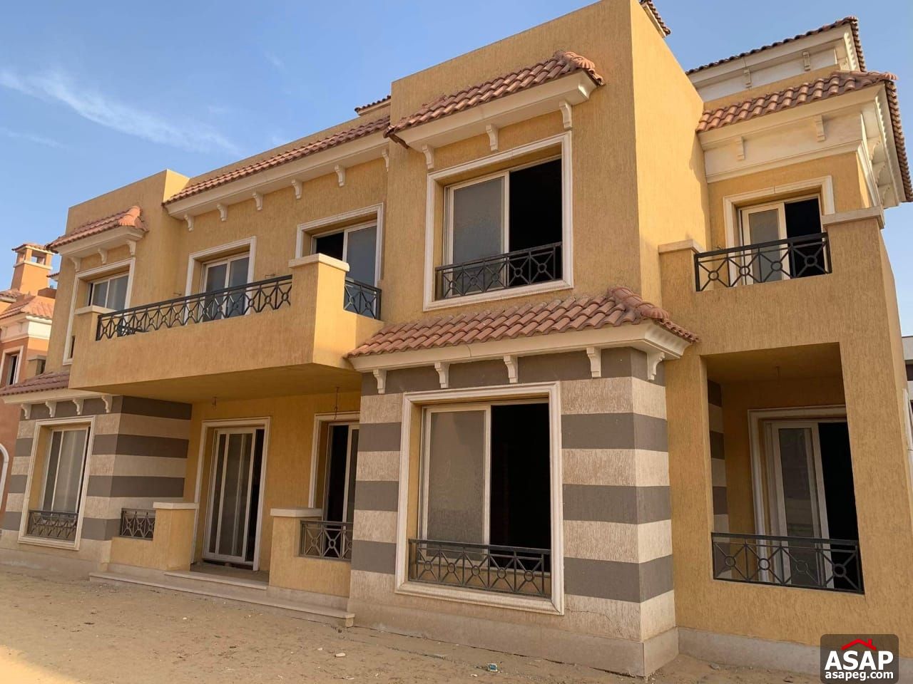 Villa for Sale in Nyoum Compound