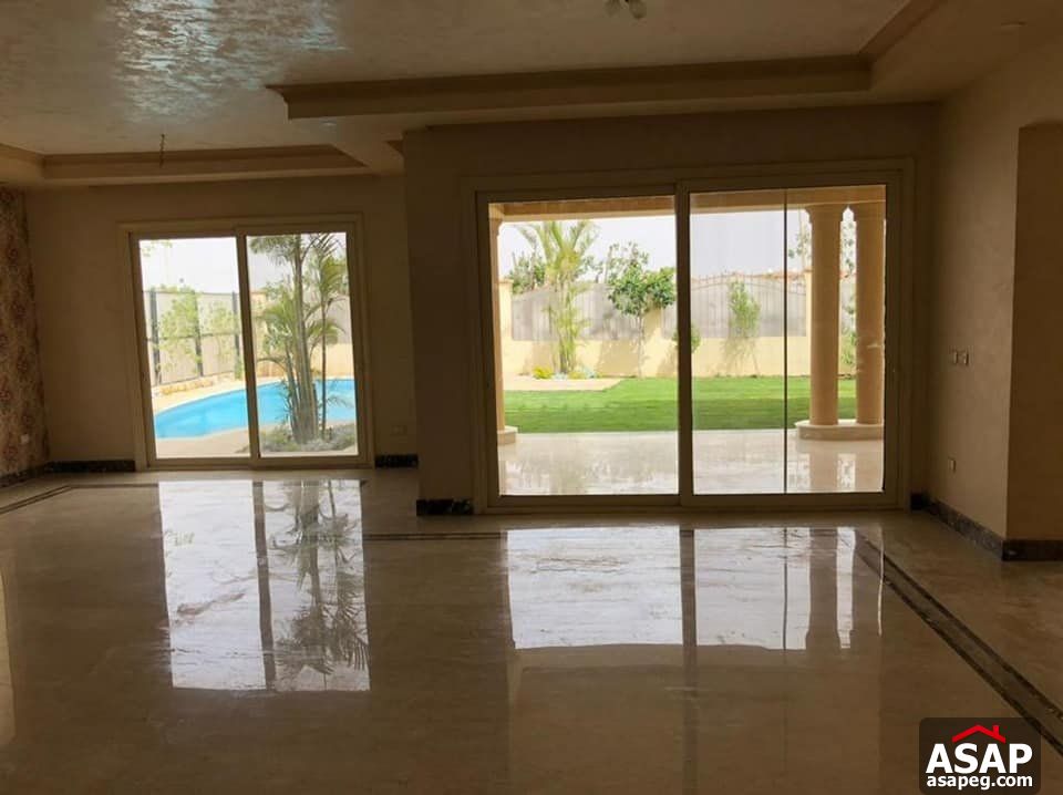 Villa with Pool for Rent in the Villa Compound
