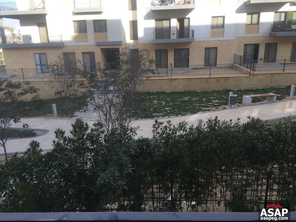 Apartment with Garden View in Eastown