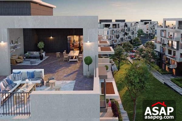 Duplex for sale at Eastown prime location. Duplex for sale at Eastown prime location.