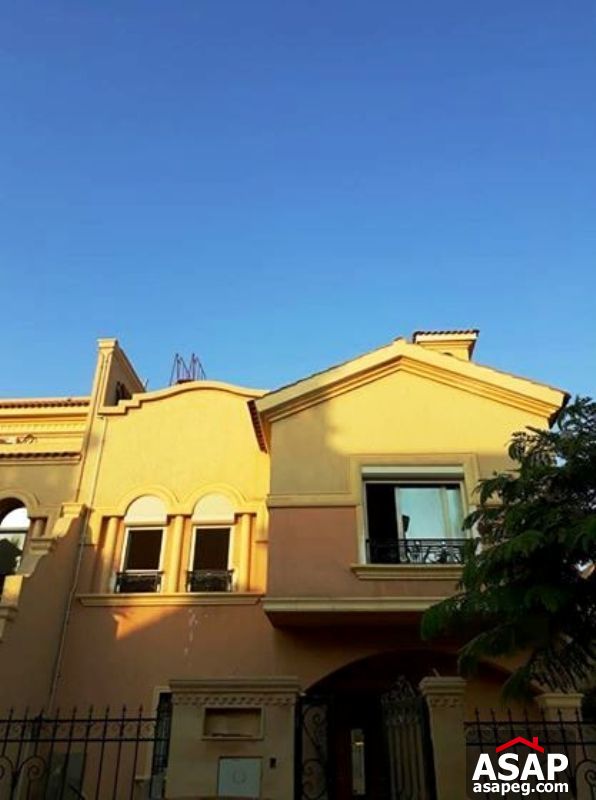 Twin House for Rent in Les Rois Twin House for Rent in Les Rois