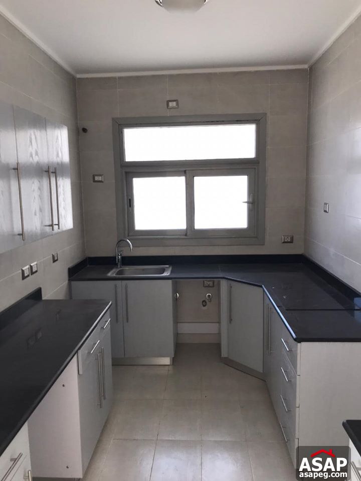 Studio for Rent in Village Gate Studio for Rent in Village Gate