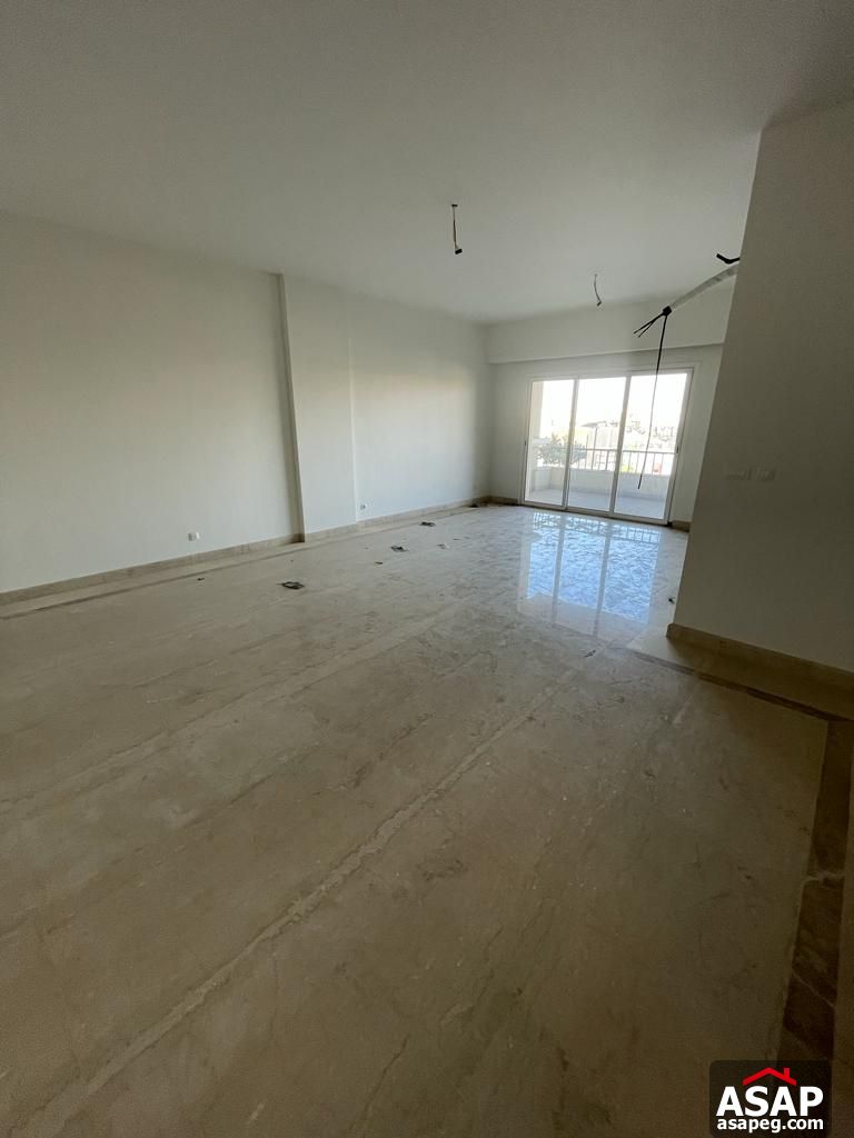 Apartment with Lake View for Rent in Mivida Compound