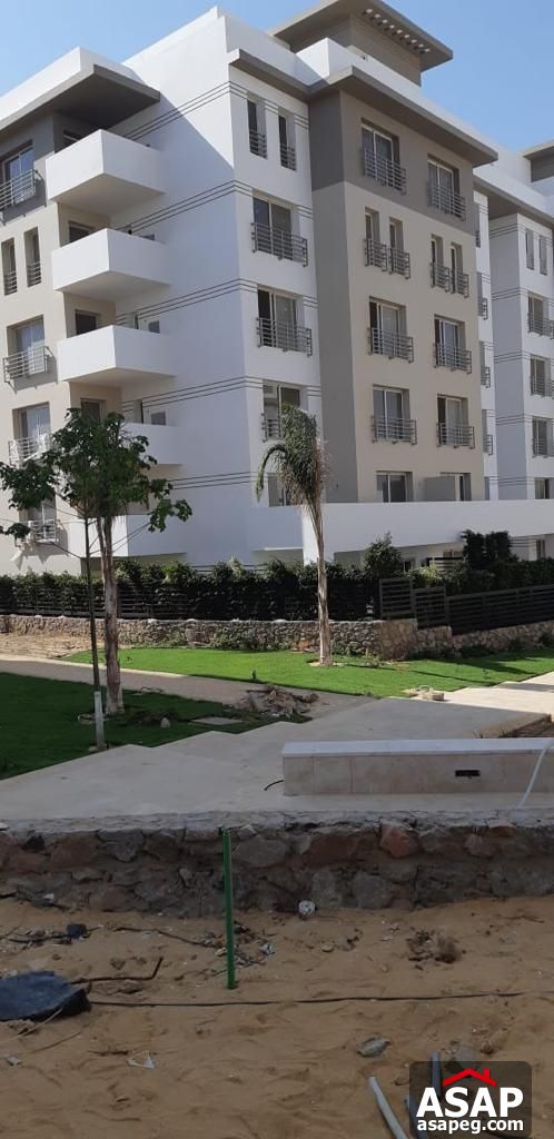 Duplex with Garden for Sale in Hyde Park