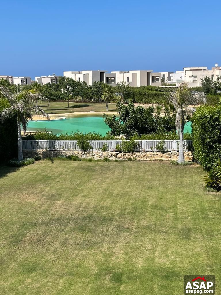 Finished Villa with Lake View for Sale in Hacienda Bay Finished Villa with Lake View for Sale in Hacienda Bay