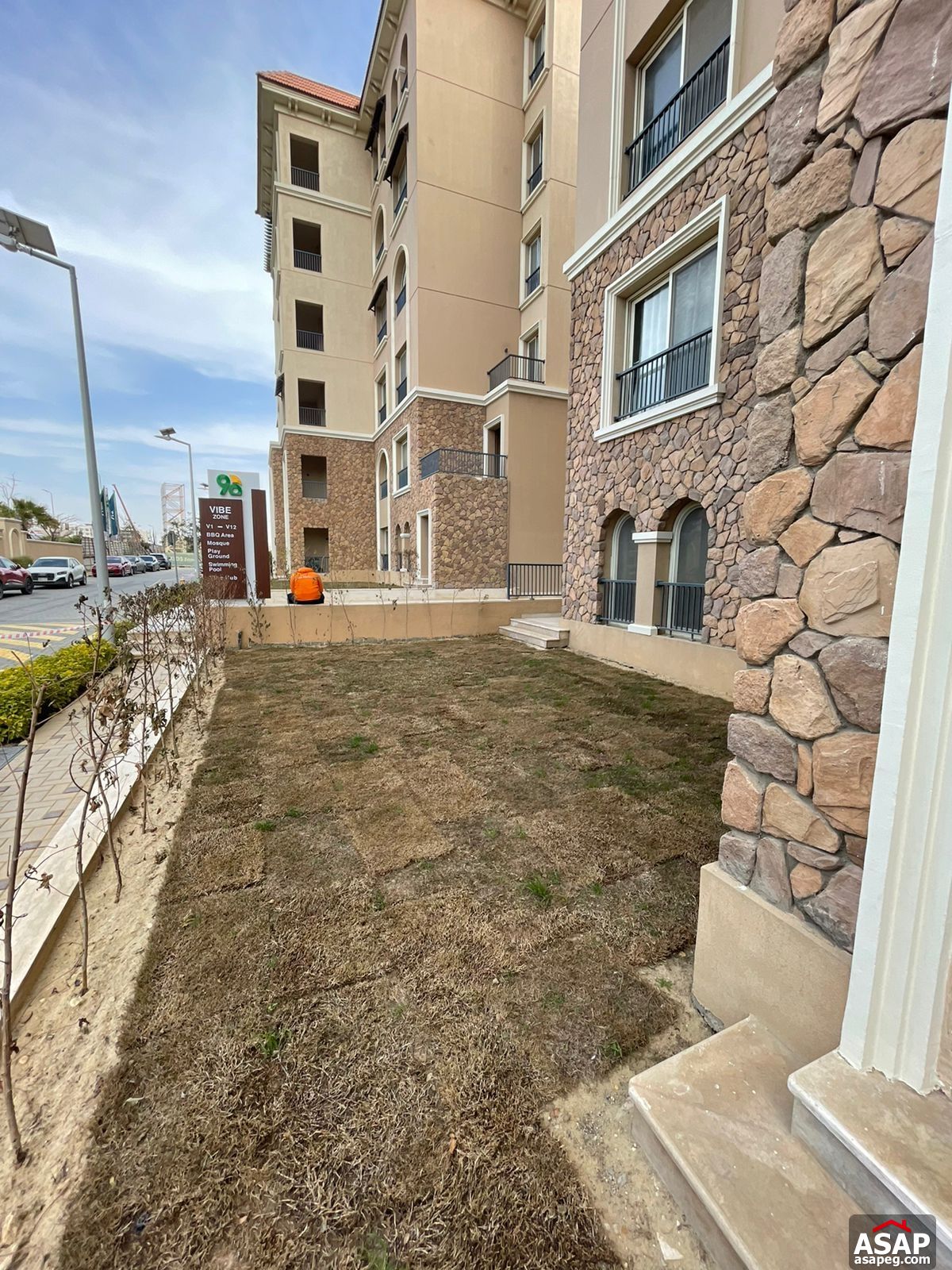 Ground Floor for Sale in 90 Avenue Ground Floor for Sale in 90 Avenue