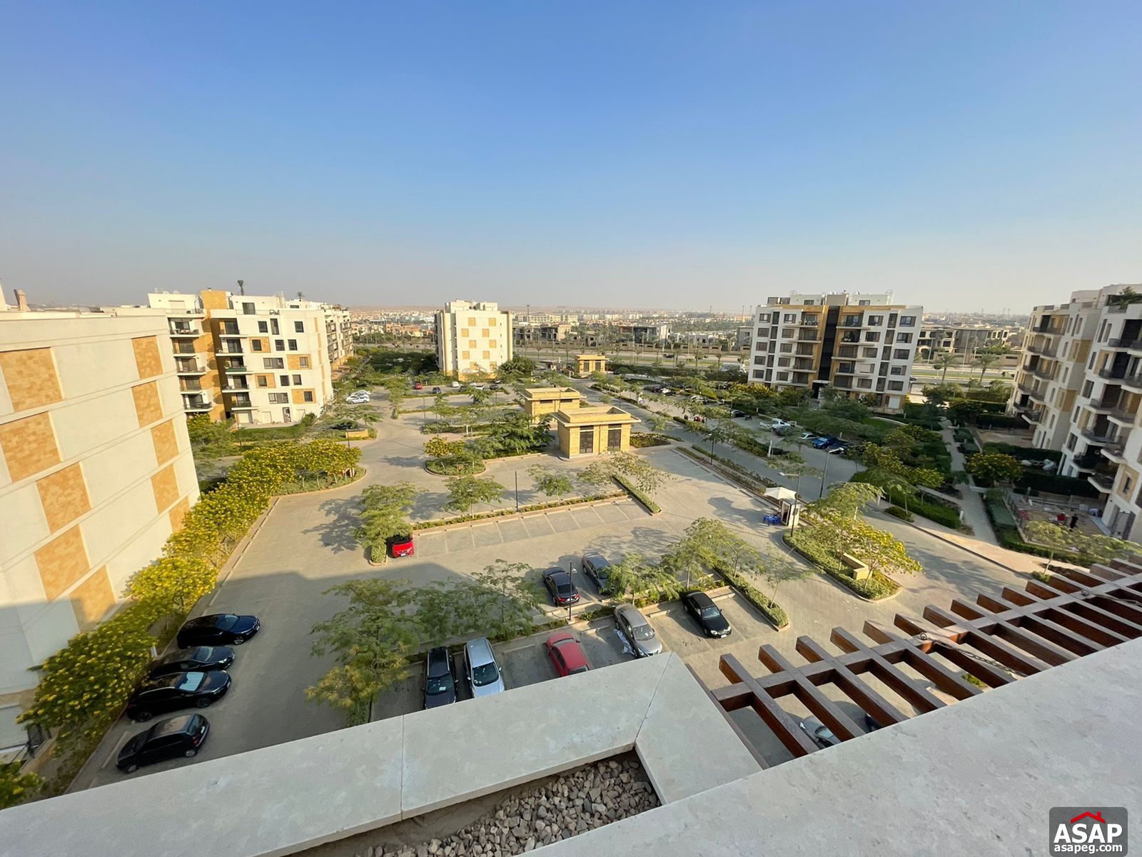 Studio with Roof for Rent in Eastown Sodic