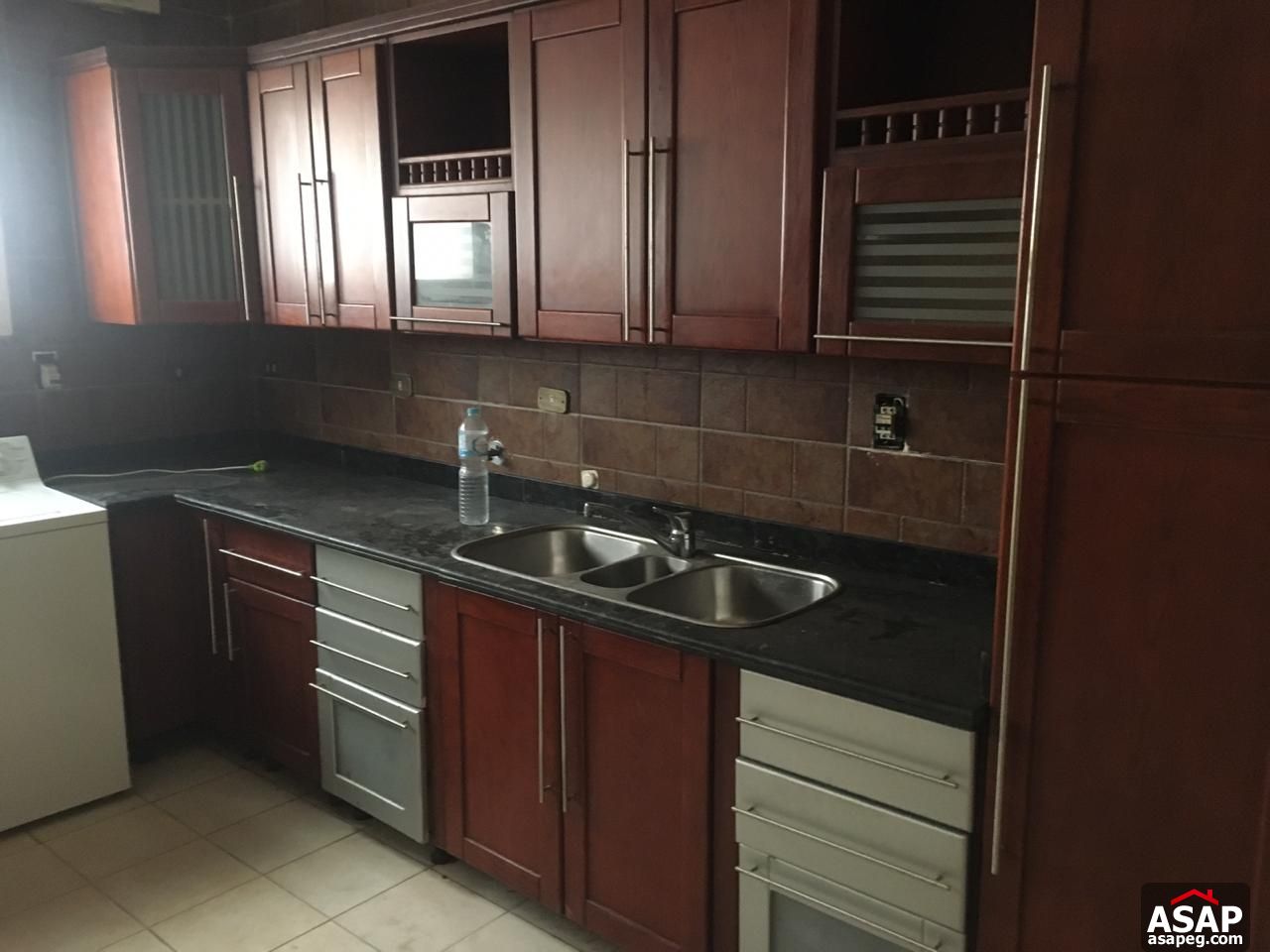 Apartment with Garden View for Rent in West Golf Apartment with Garden View for Rent in West Golf