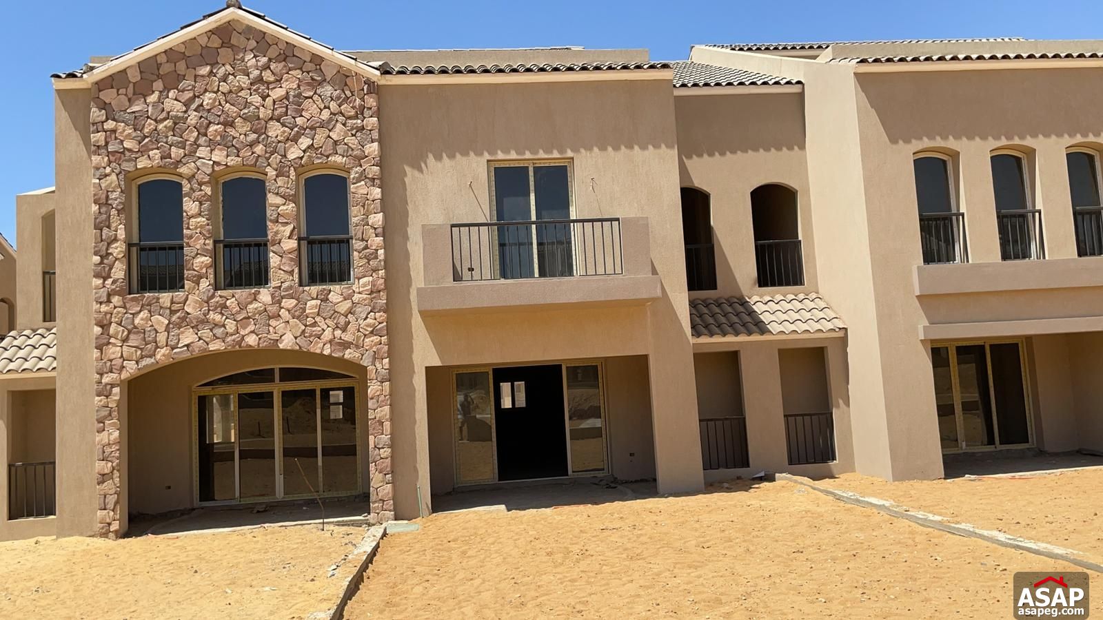 Town House for Sale in Future City Town House for Sale in Future City