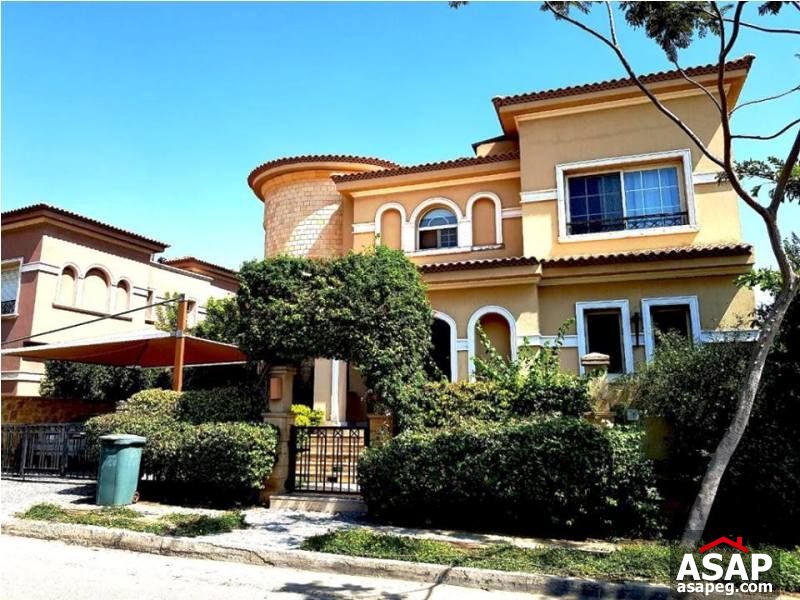 Villa with Big Garden for Rent in Lake View Villa with Big Garden for Rent in Lake View