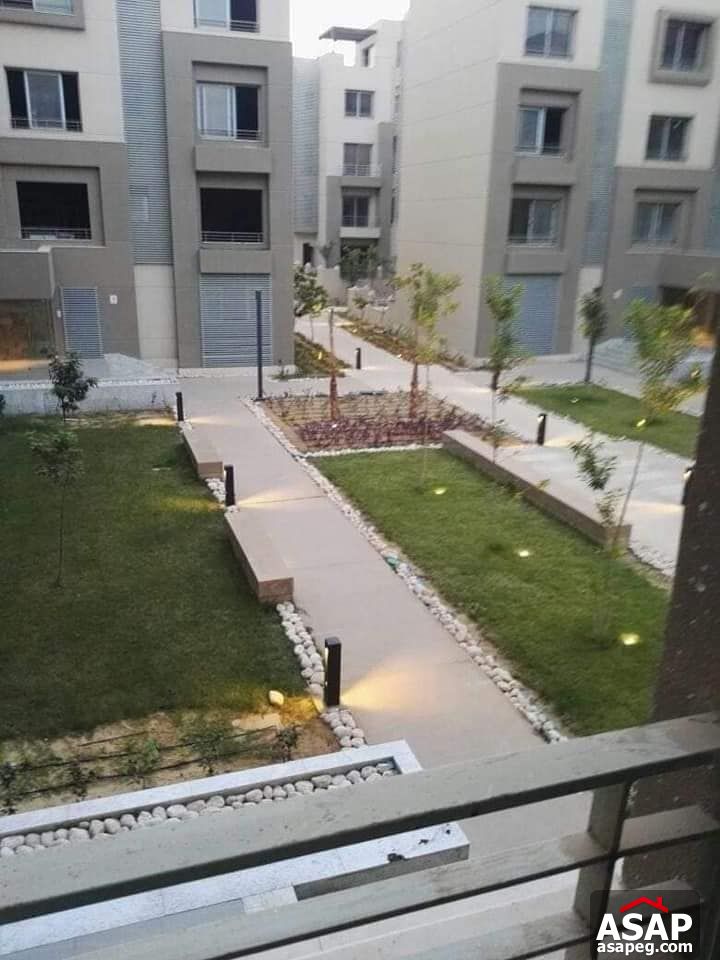 Duplex with Garden for Sale in Village Avenue Duplex with Garden for Sale in Village Avenue