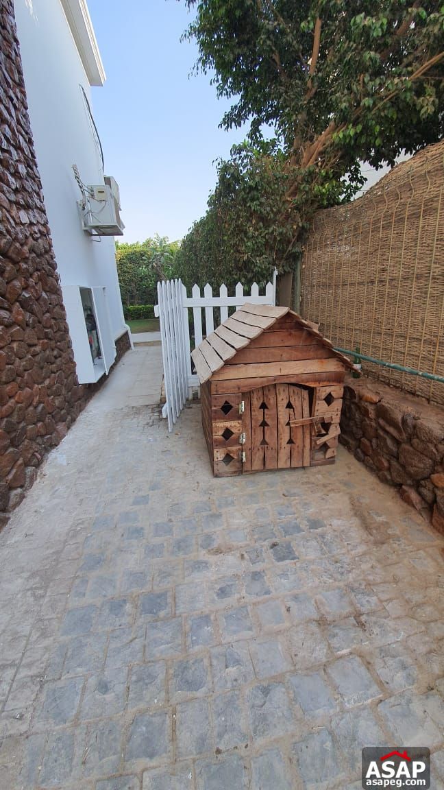 Stand Alone Villa for Rent in Mountain View