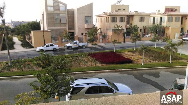 Town House for Rent in Allegria