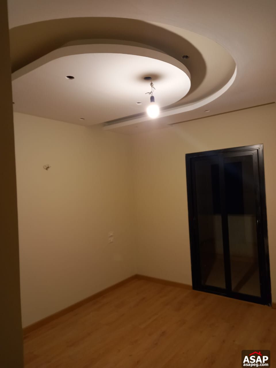 Fully-Finished Apartment in Villette Fully-Finished Apartment in Villette