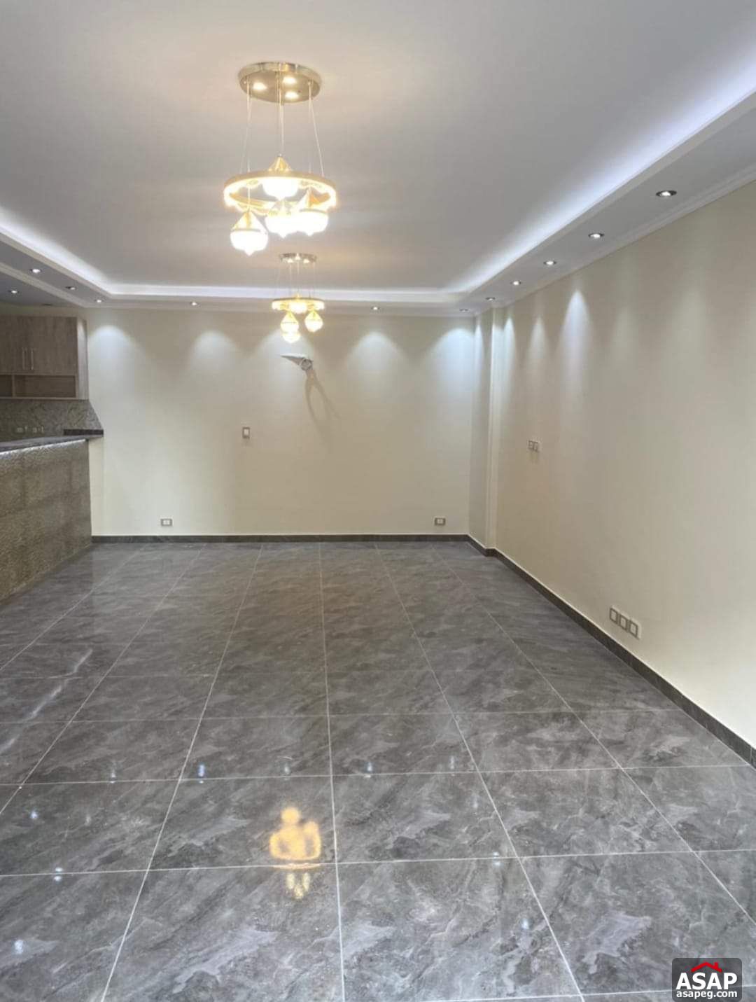 Apartment for Rent in Azad Compound Apartment for Rent in Azad Compound