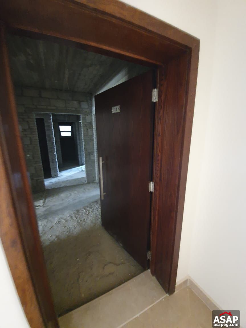 Apartment for Sale in October Plaza Apartment for Sale in October Plaza