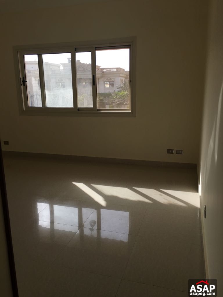 Villa with Pool for Rent in Royal City - Sheikh Zayed Villa with Pool for Rent in Royal City - Sheikh Zayed