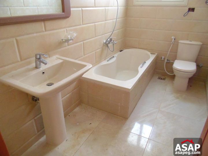 Duplex with Garden in New Cairo for Rent