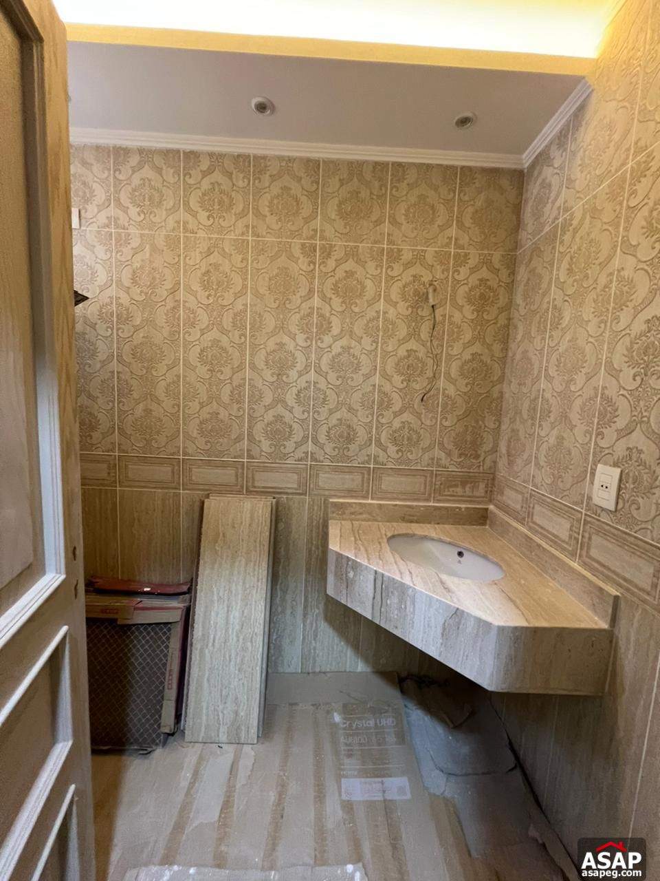 Semi Furnished Duplex with Garden for Rent in Eastown Semi Furnished Duplex with Garden for Rent in Eastown