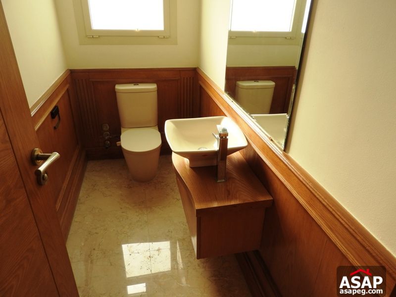 Furnished Penthouse in Royal Gardens Furnished Penthouse in Royal Gardens