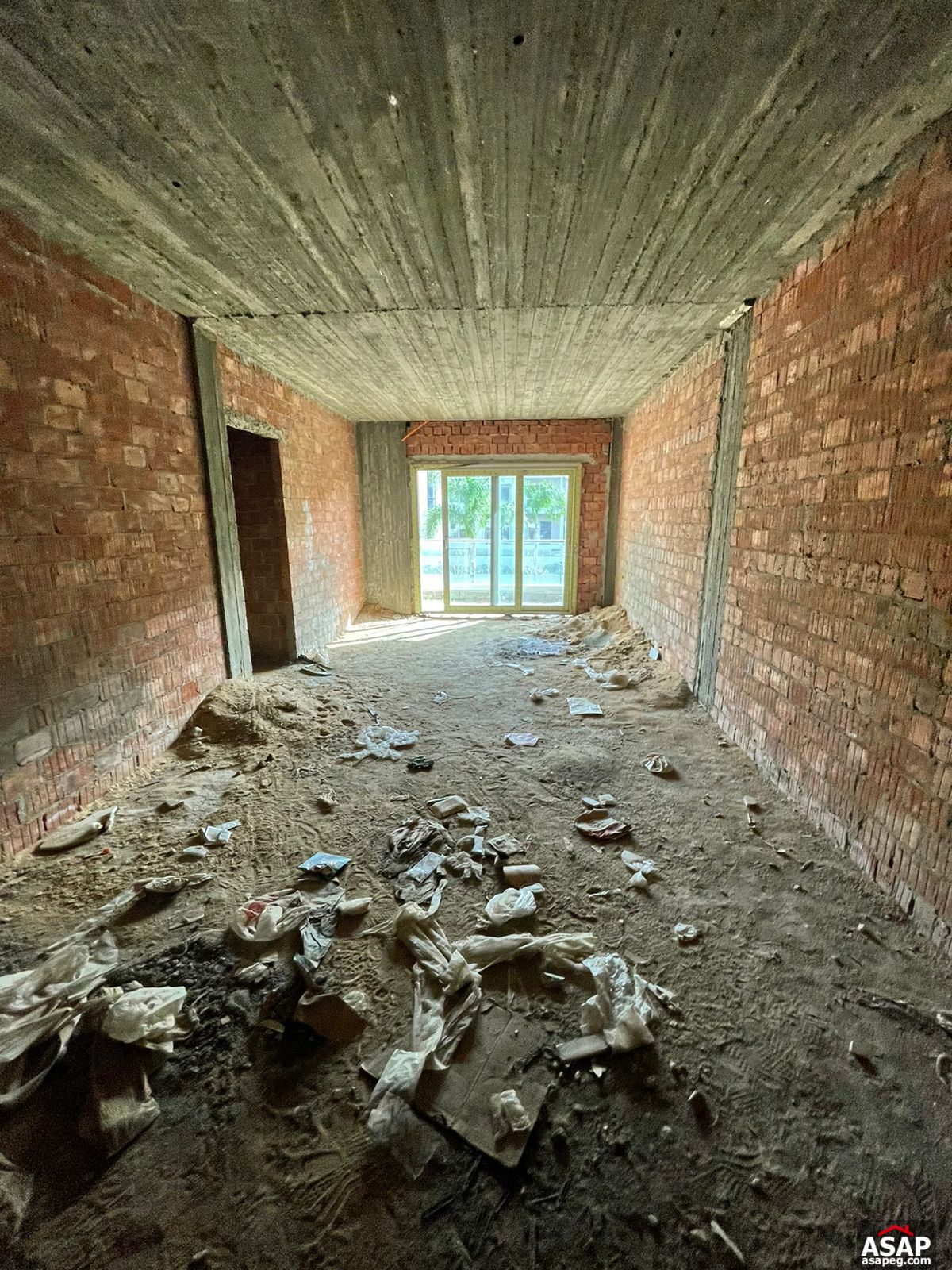 Apartment with Lake View for Sale in Galleria Moon Valley Apartment with Lake View for Sale in Galleria Moon Valley