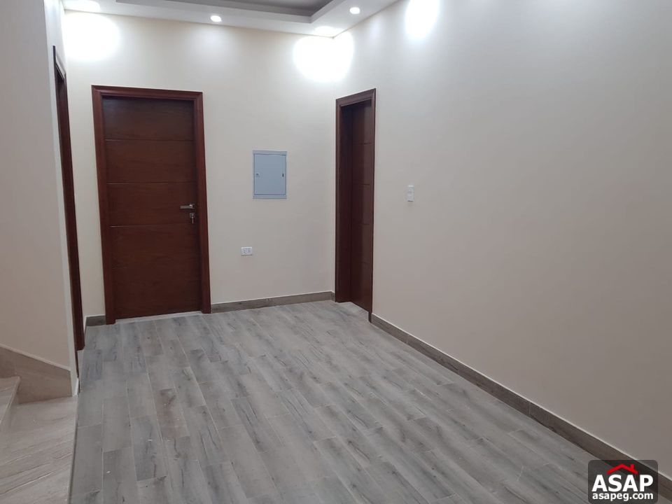 Town House for Rent in Les Rois Compound Town House for Rent in Les Rois Compound