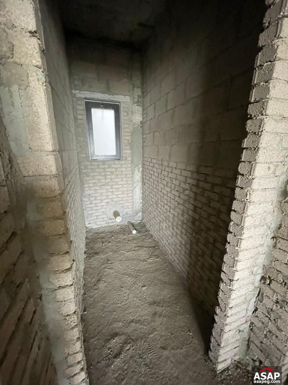 Penthouse with Lake View e for Sale in Lake View Residence