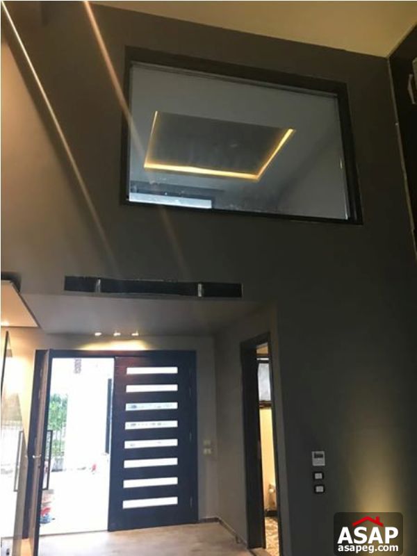 Twin House with Big Garden in Beverly Hills Twin House with Big Garden in Beverly Hills