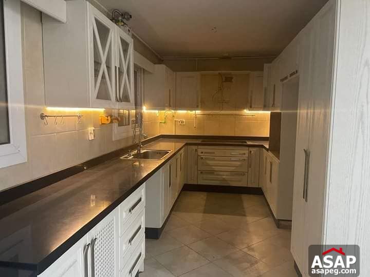 Furnished Apartment for Rent in Hyde Park Furnished Apartment for Rent in Hyde Park