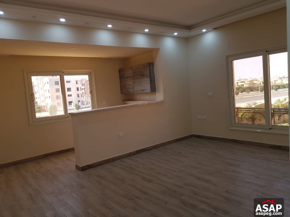 Town House for Rent in Les Rois Compound Town House for Rent in Les Rois Compound