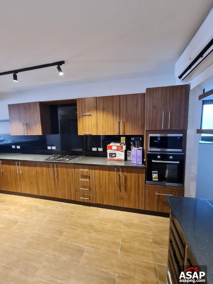 Ultra Modern Apartment for Rent in The WaterWay Ultra Modern Apartment for Rent in The WaterWay