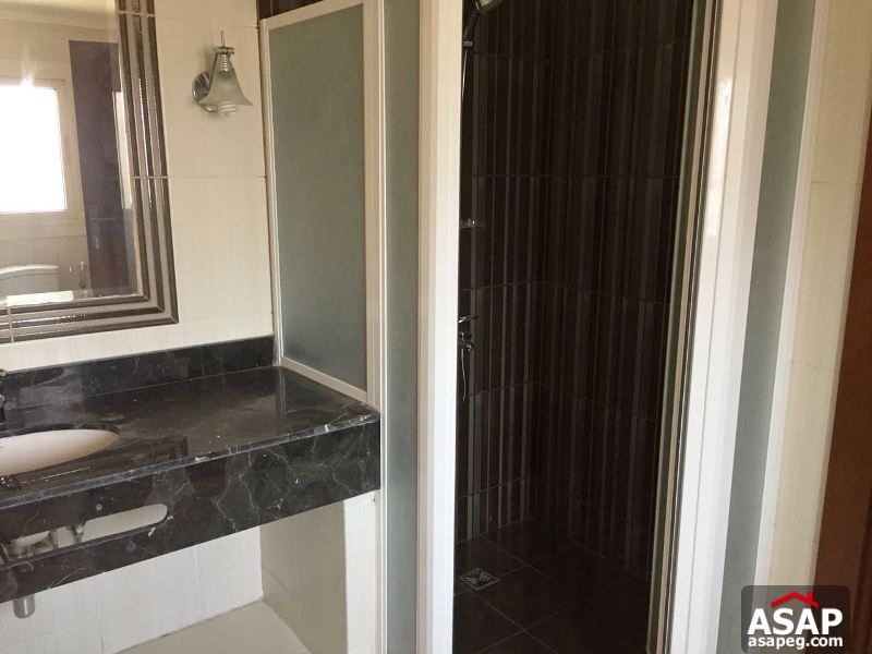 Villa for Rent in Marina City