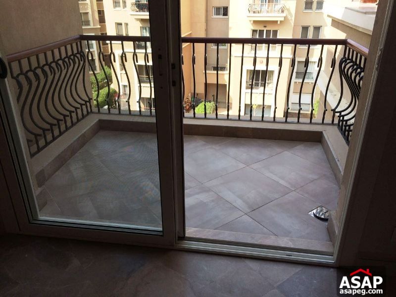 Penthouse with Garden View for Rent in Katameya Plaza Penthouse with Garden View for Rent in Katameya Plaza
