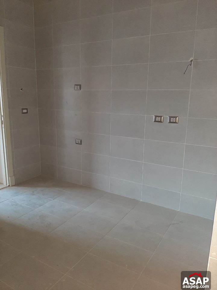 Apartment for Sale in Village Gate Palm Hills Apartment for Sale in Village Gate Palm Hills