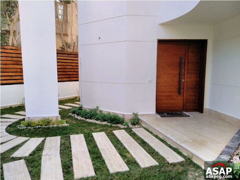 Twin House with Big Garden in Utopia Compouned - 6 October Twin House with Big Garden in Utopia Compouned - 6 October