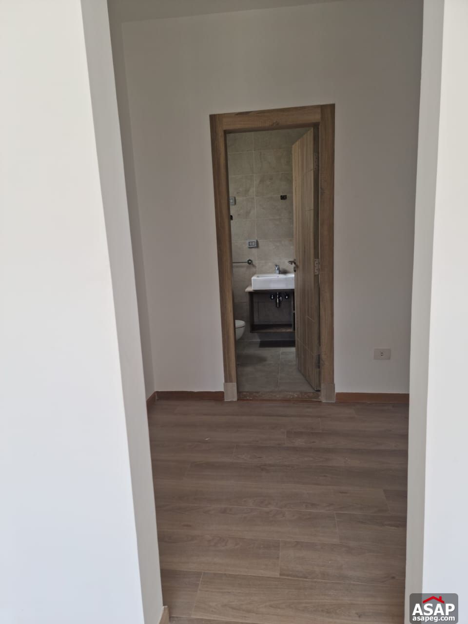 Apartment for Rent in Fifth Square Apartment for Rent in Fifth Square