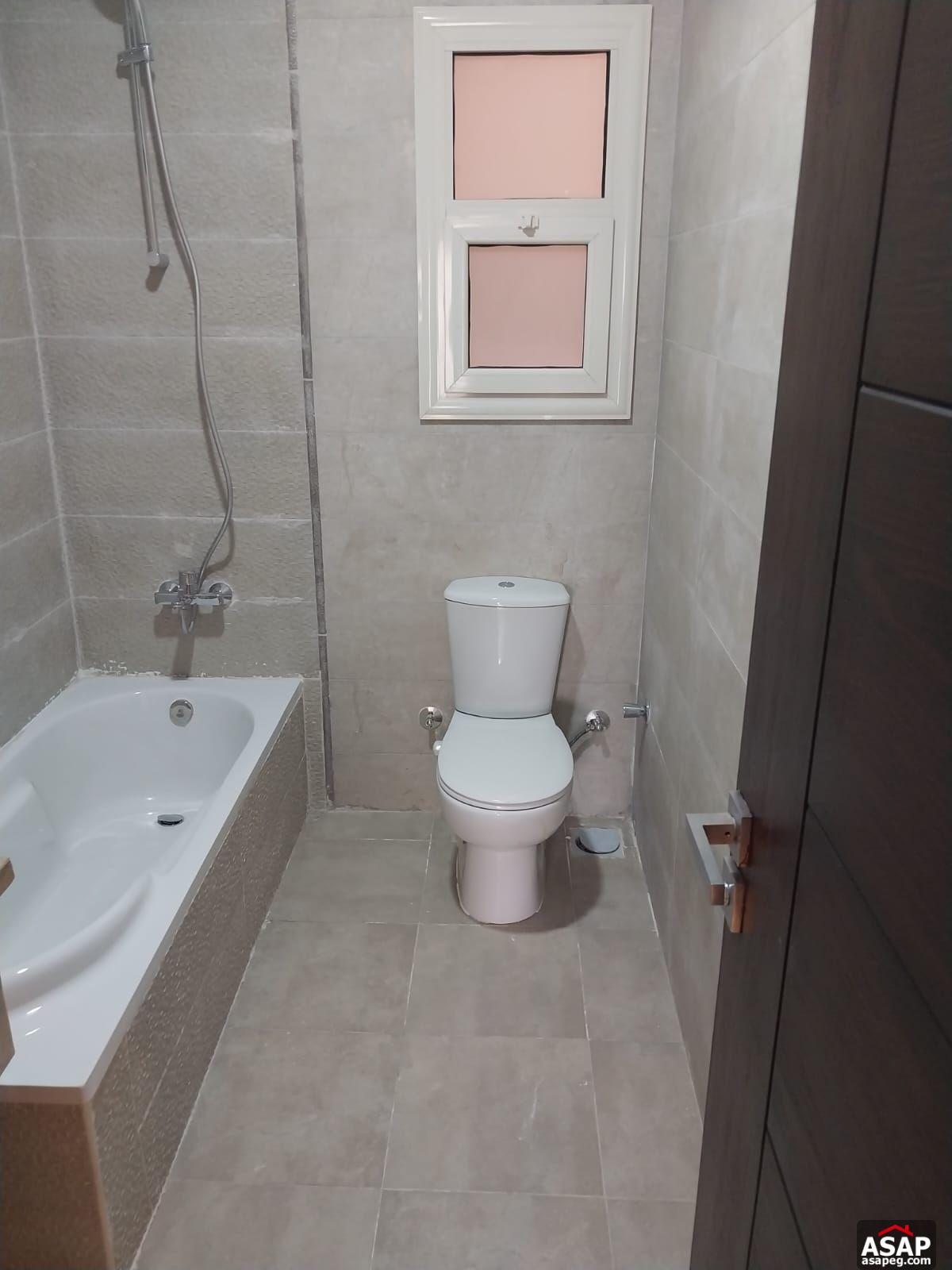 Furnished Apartment for Rent in 90 Avenue