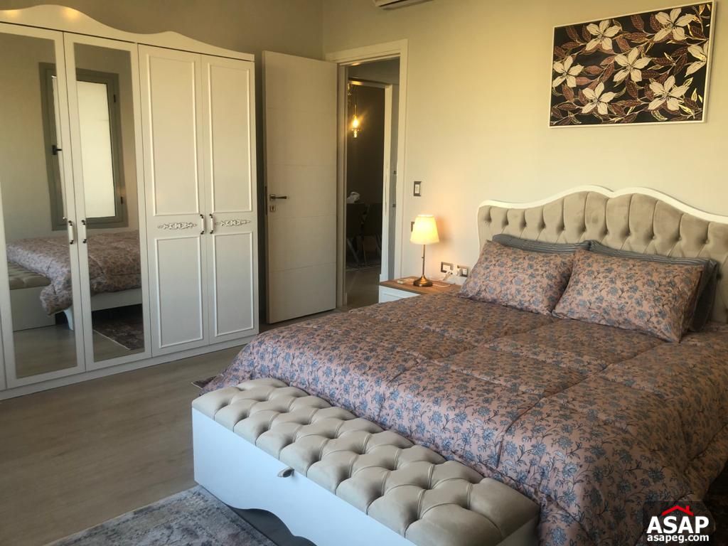 Furnished Studio for Rent in Village Gate