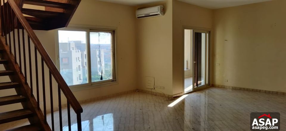 Penthouse for Rent in The Village Compound Penthouse for Rent in The Village Compound