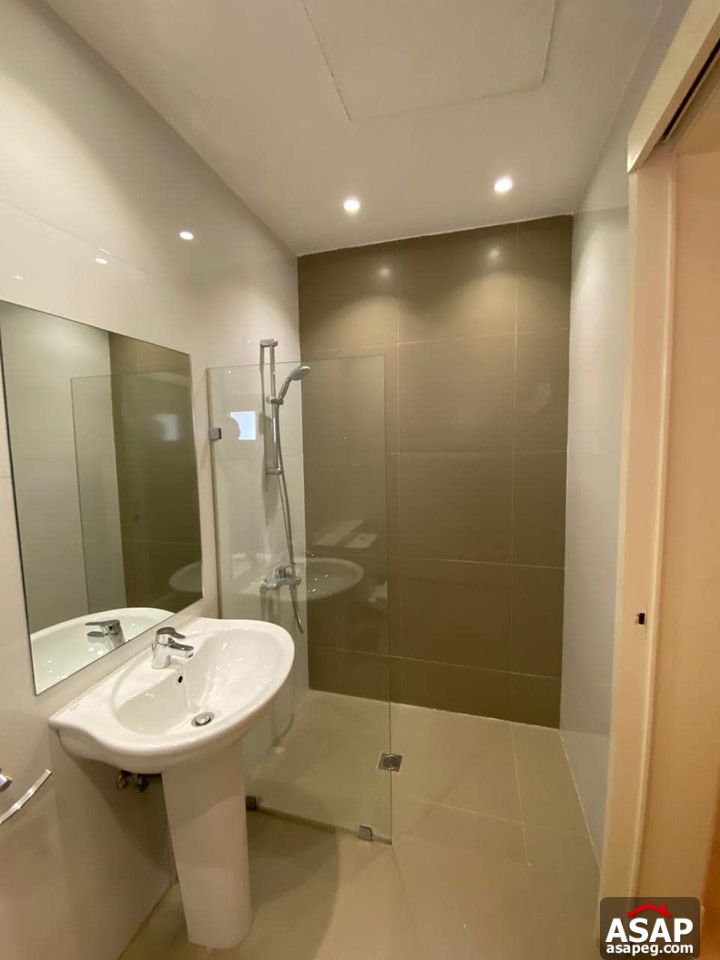 Stand Alone with Big Garden for Rent in Allegria