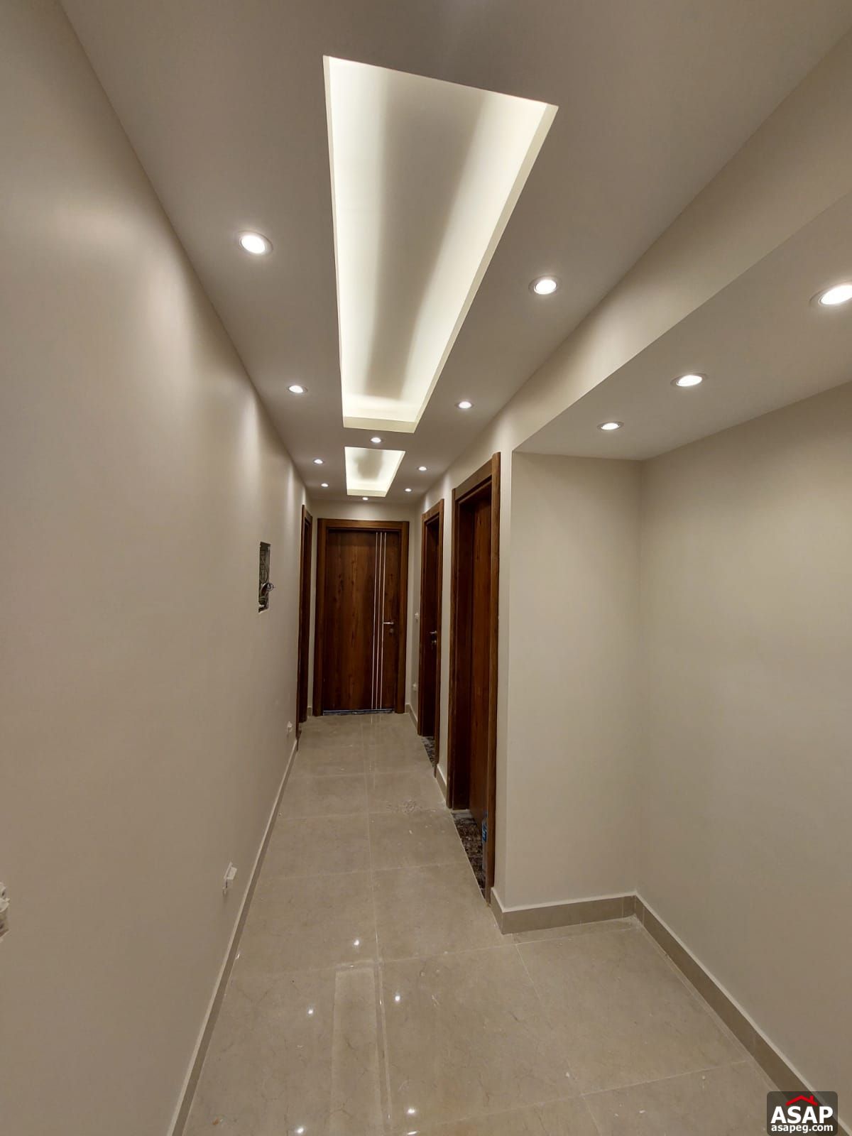 Apartment for Rent in Hyde Park Apartment for Rent in Hyde Park