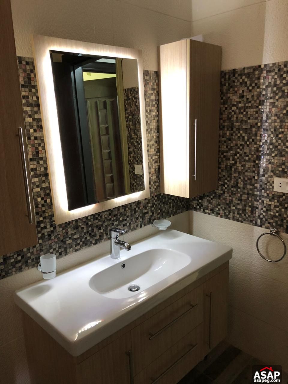 Flat for sale in Highland Park Better Home