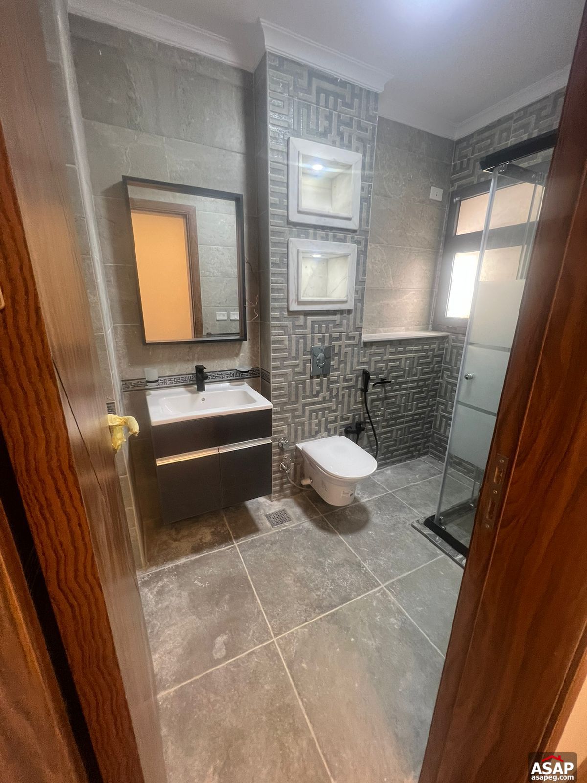 Rent Apartment in Eastown Compound