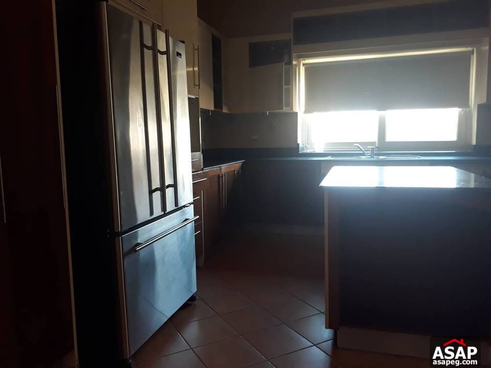 Stand Alone Villa for Rent in West Golf Stand Alone Villa for Rent in West Golf