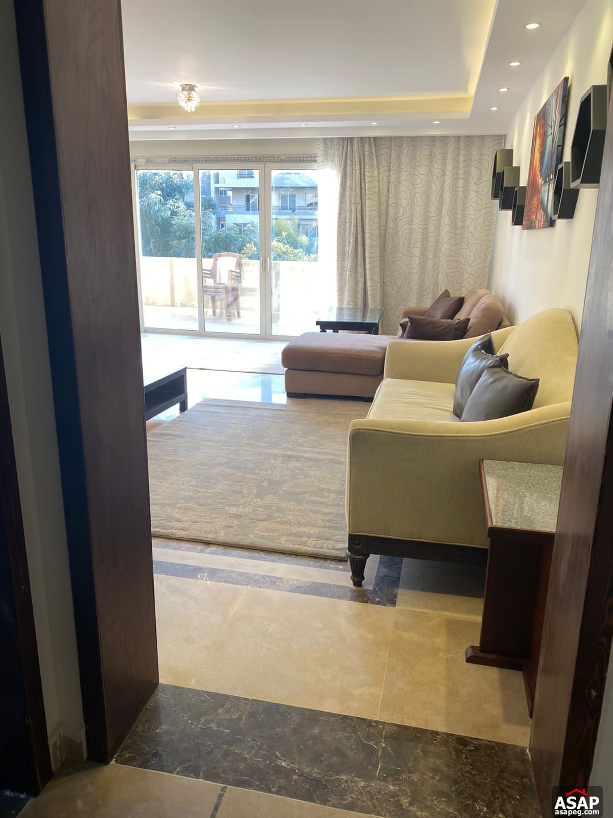 Apartment for Rent in the Square Apartment for Rent in the Square