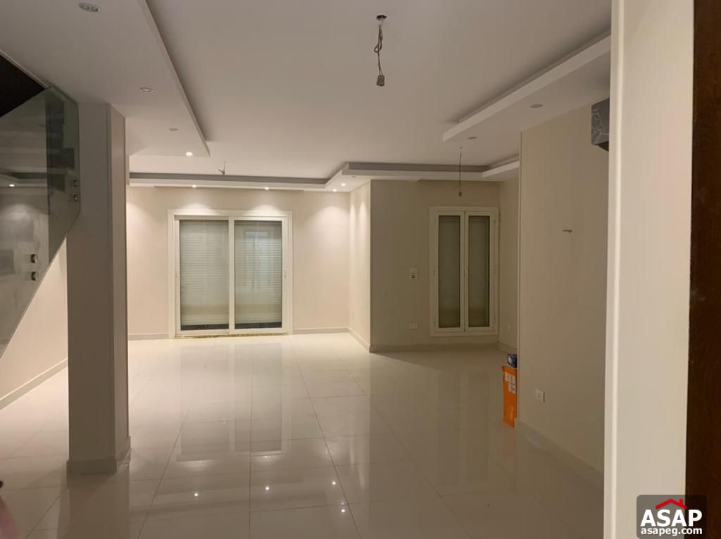 I Villa for Sale in Mountain View Hyde Park