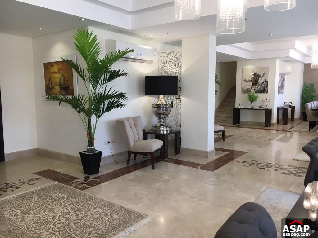 Furnished Villa for Sale in Hyde Park Furnished Villa for Sale in Hyde Park