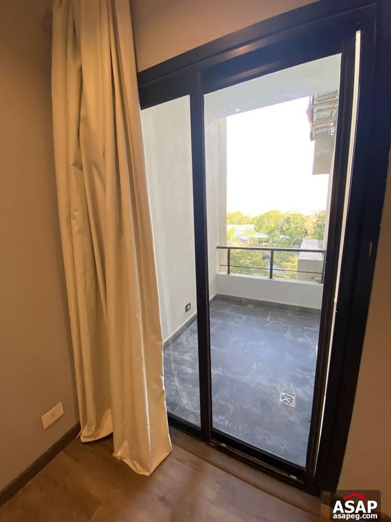 Apartment with Lake View for Rent in the WaterWay